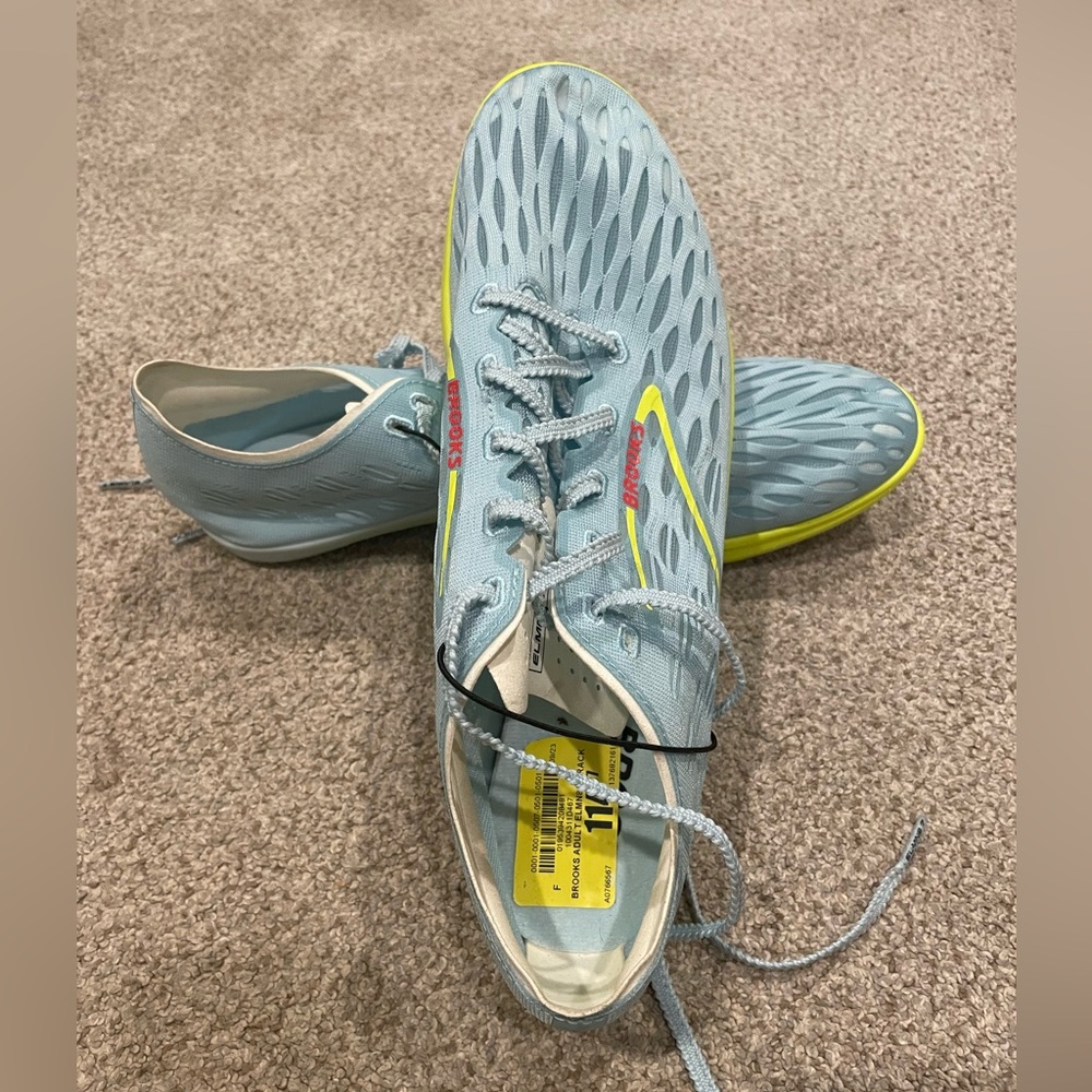 Brooks ELMN8 track shoes, sz 12 - Brand new